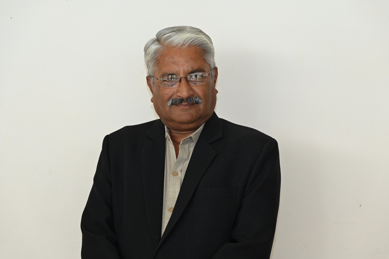 Dr. Arvind Bhatt
